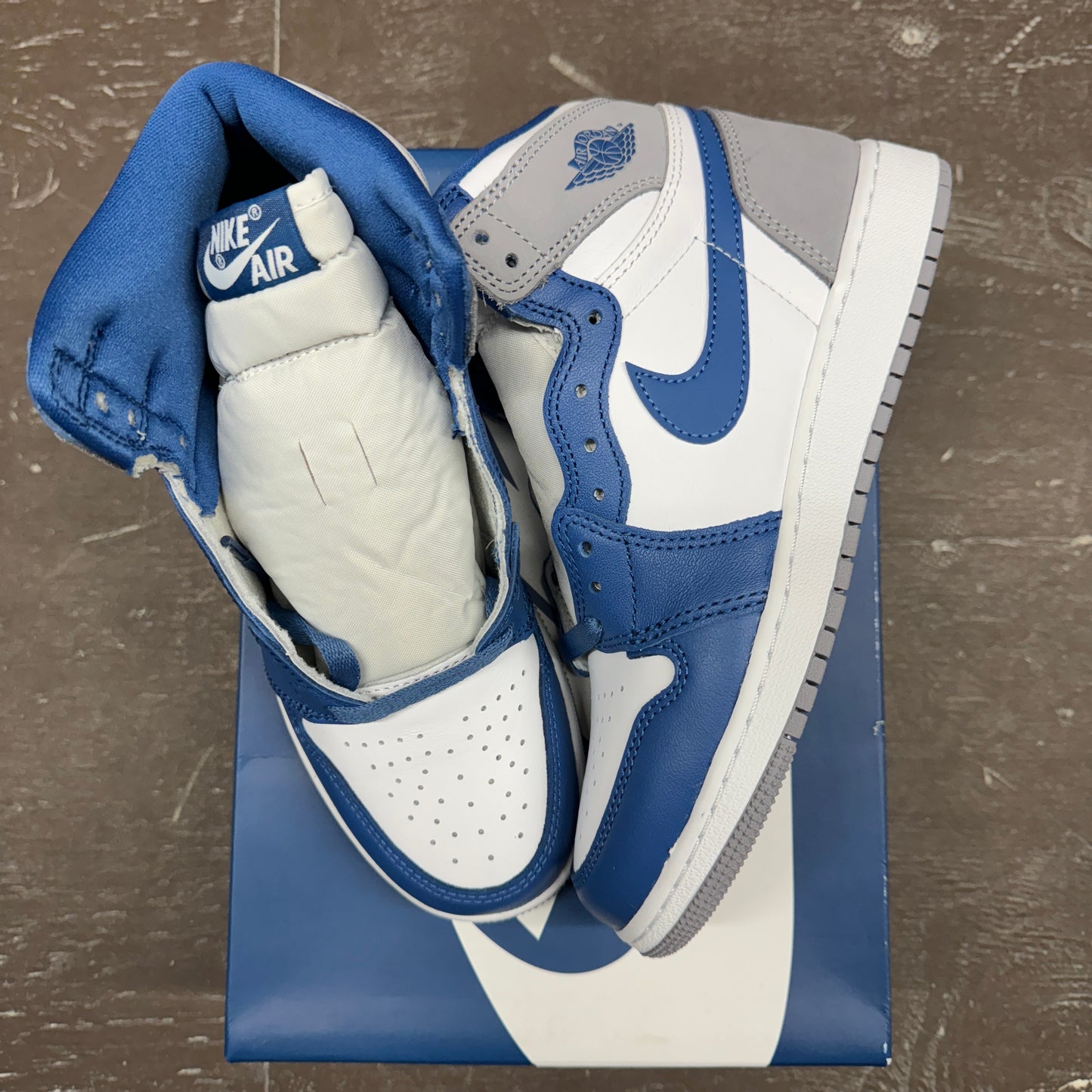 Air Jordan 1 High OG True Blue - Size 5.5Y