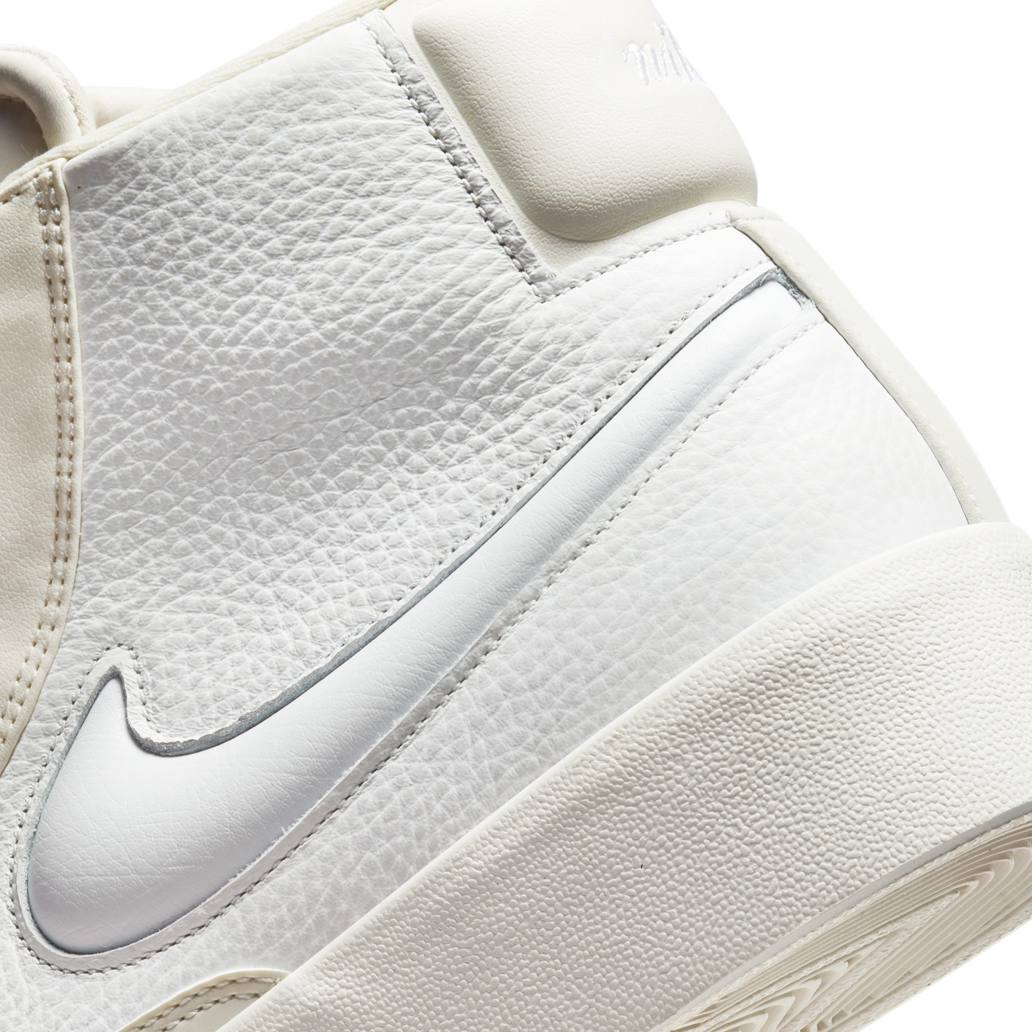 Blazer Mid Victory Summit White Phantom Light Cream Women's