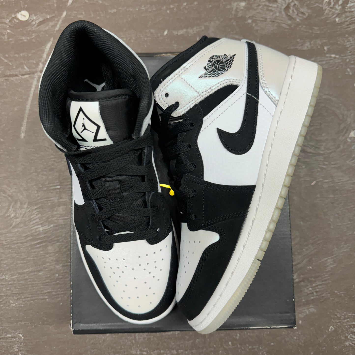 Air Jordan 1 Mid Diamond Shorts - Size 5Y - Tried On