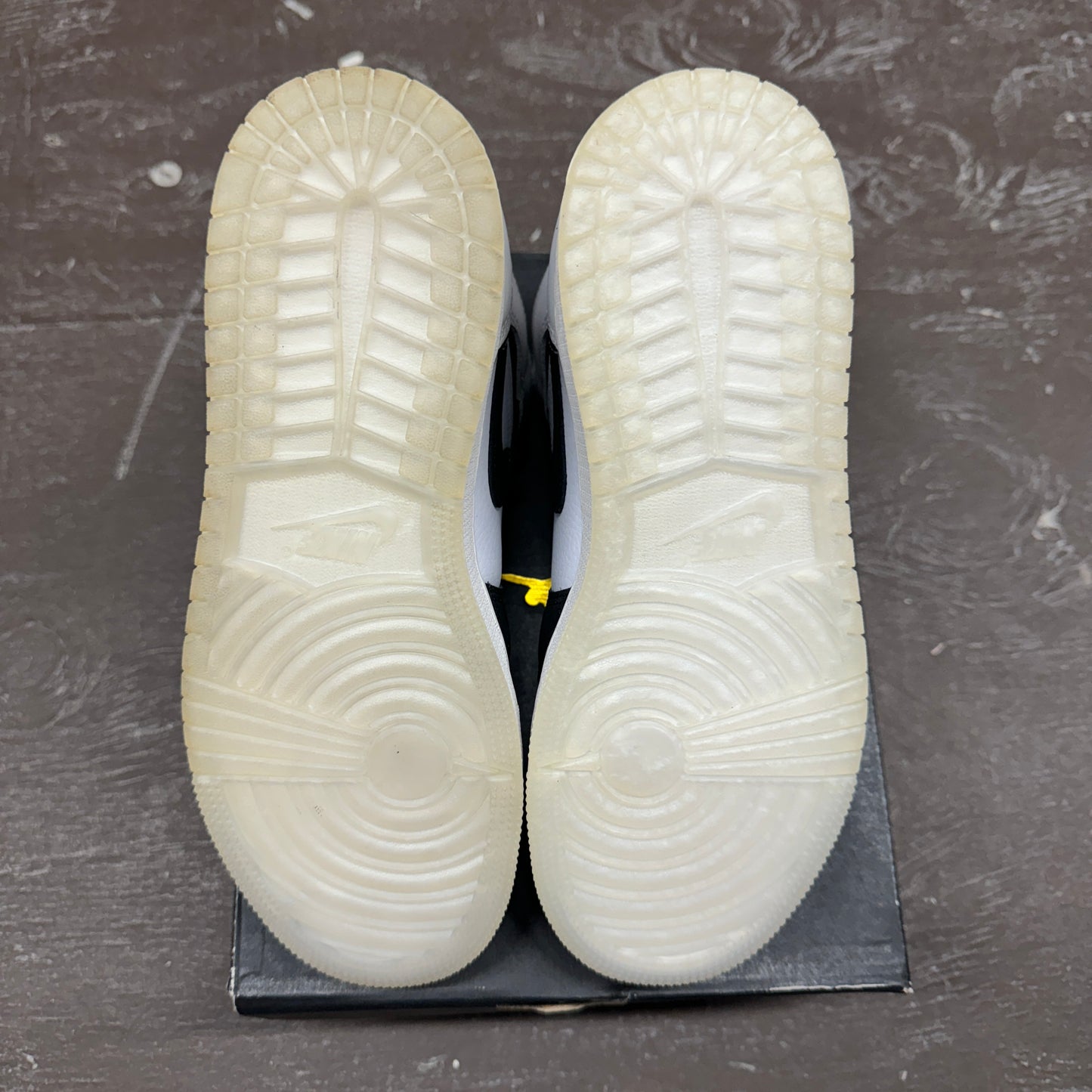 Air Jordan 1 Mid Diamond Shorts - Size 5Y - Tried On