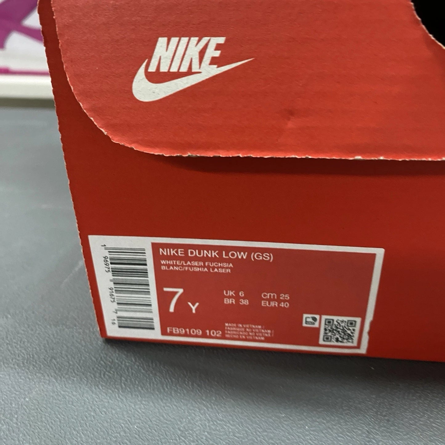 Nike Dunk Low Laser Fuchsia Pink Size 7Y 8.5 WMNS FB9109-102