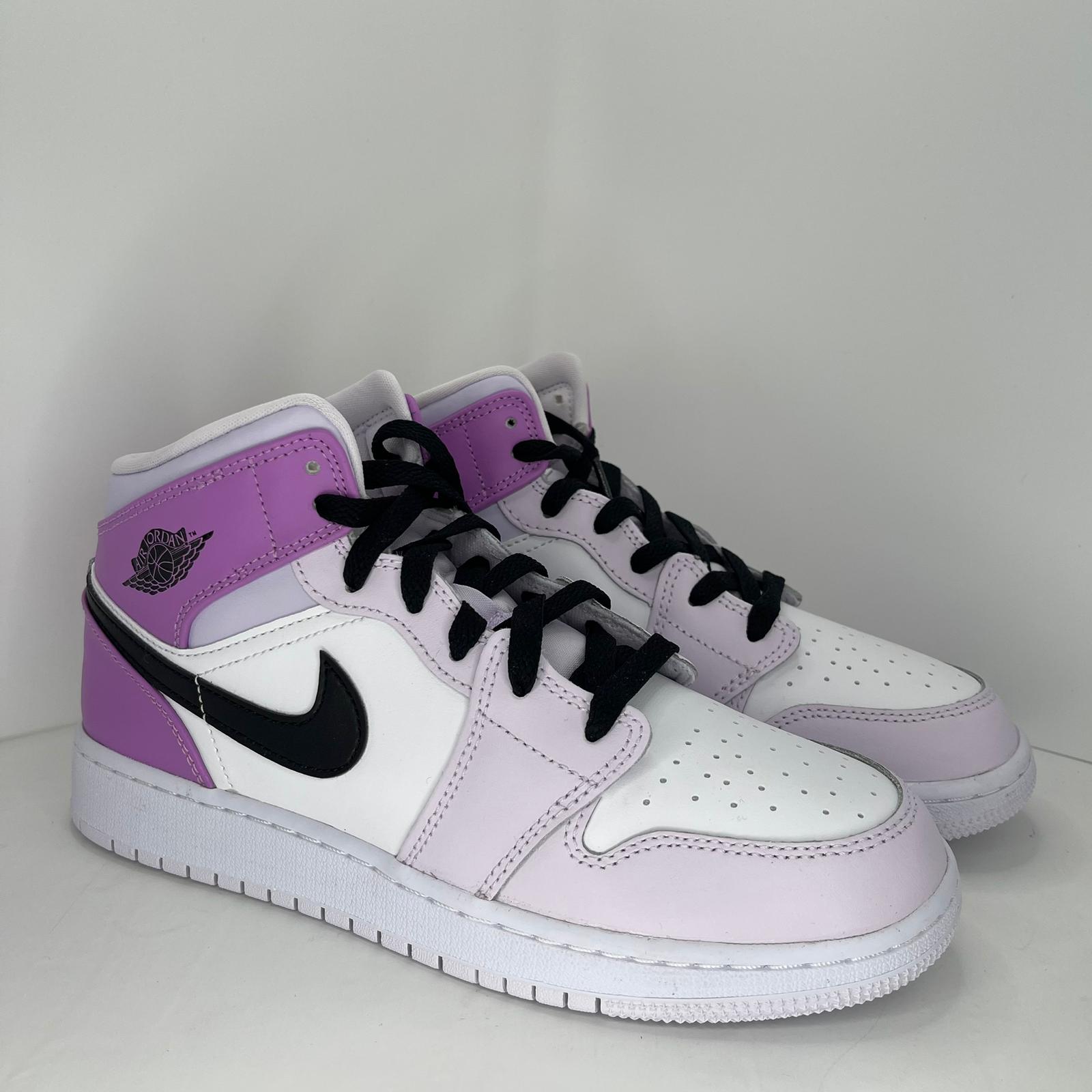 Air jordan 1 high quality mid barely grape size 6.5Y