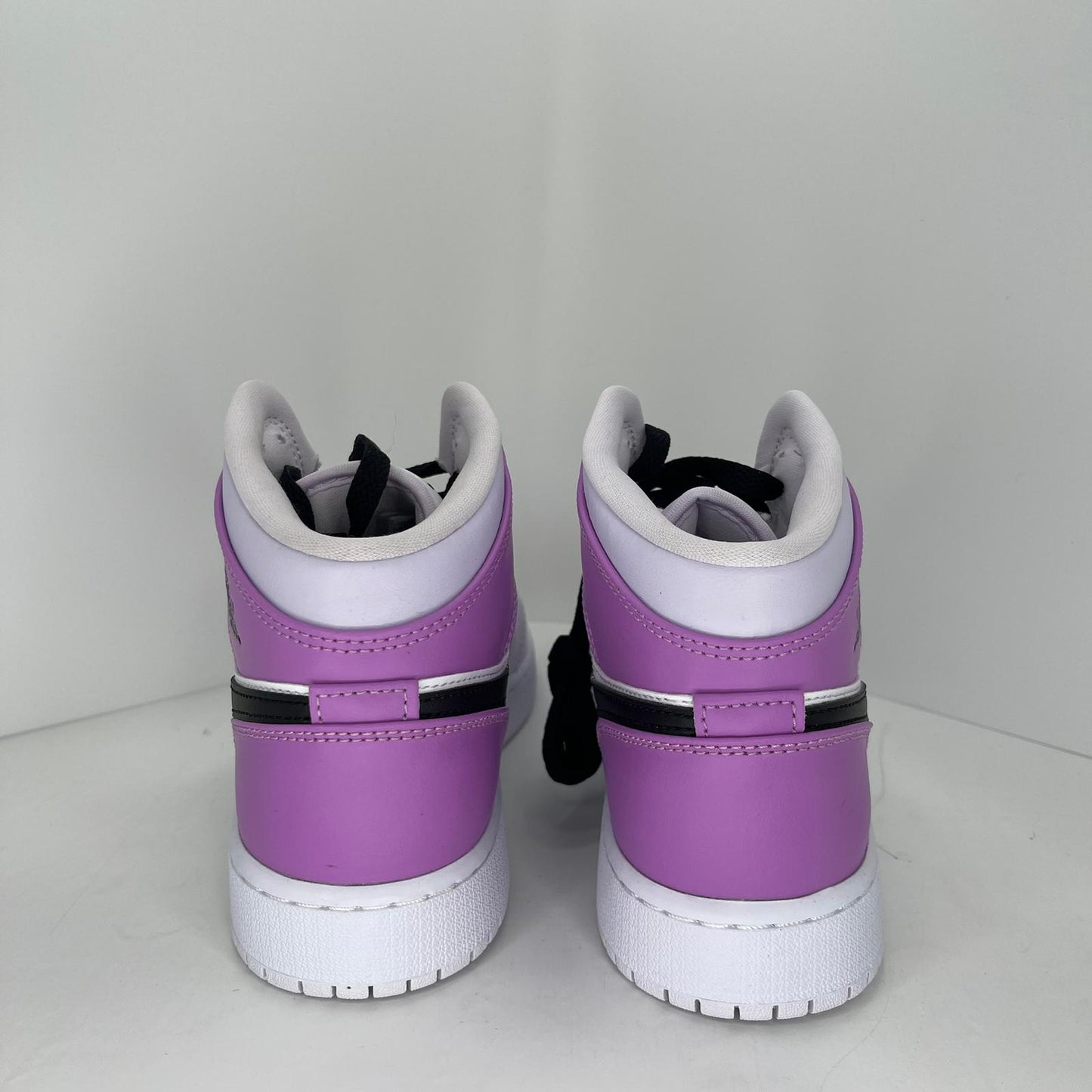 Air Jordan 1 Mid Barely Grape GS