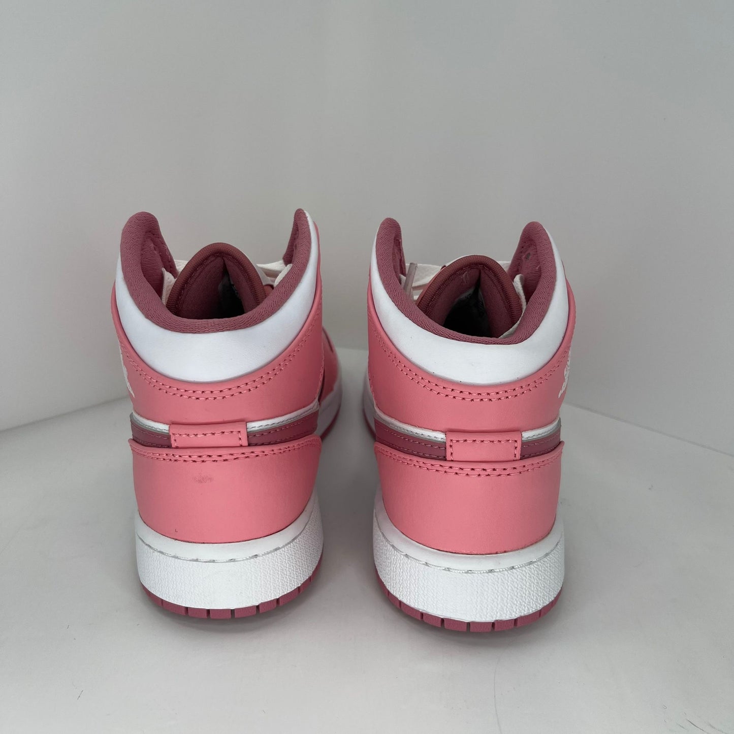 Jordan 1 Mid Valentine's Day Grade School