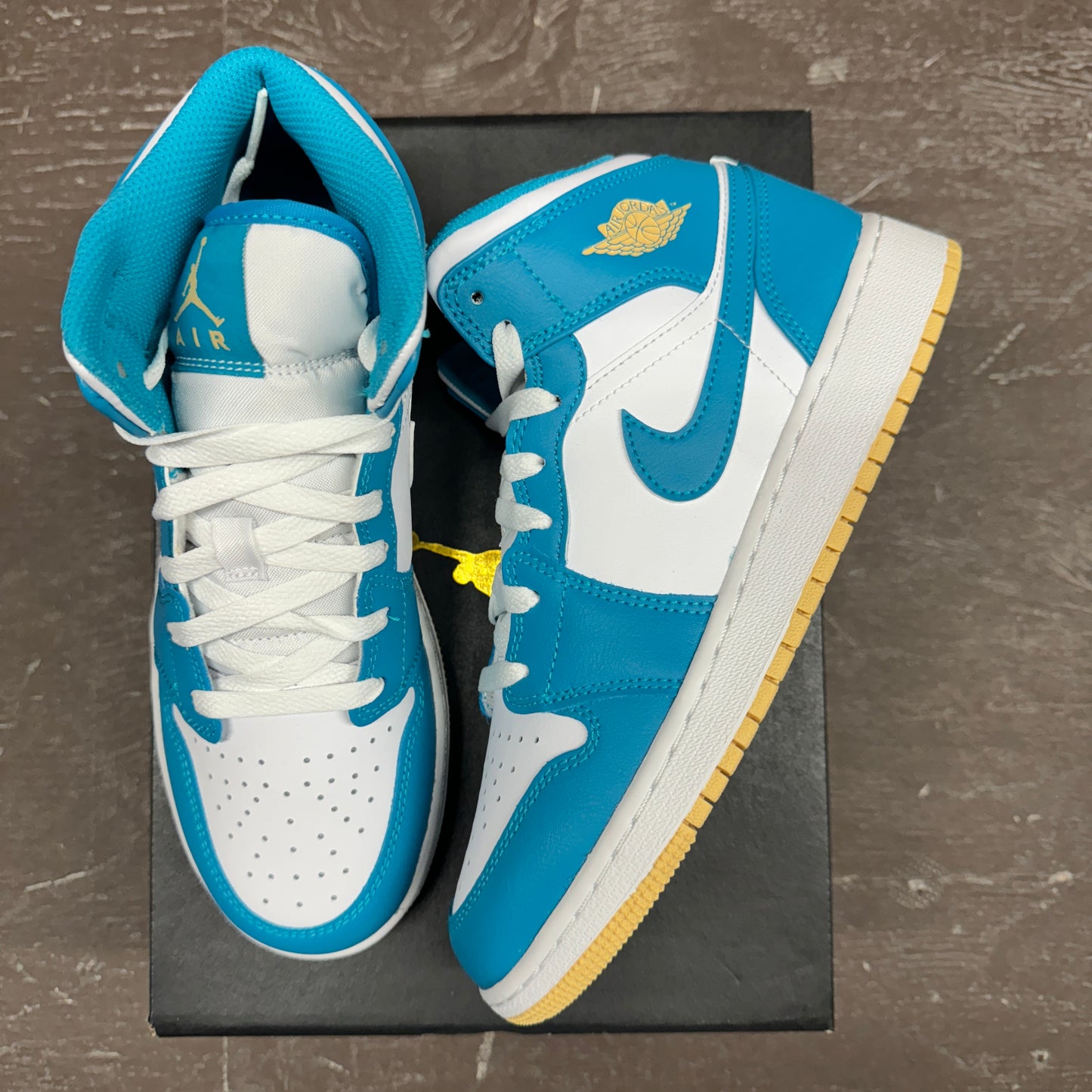 Air Jordan 1 Mid Aquatone - Size 7Y