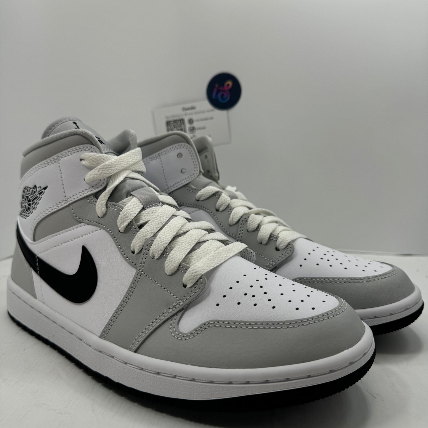 Jordan 1 Mid Light Smoke Grey WMNS