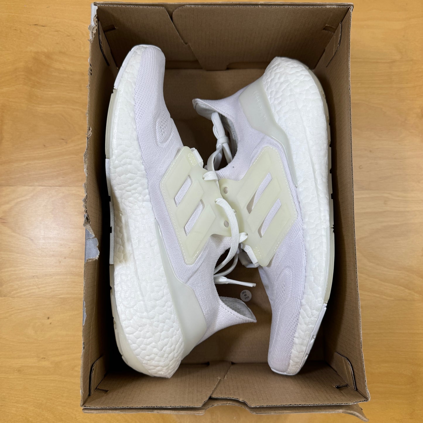 Ultraboost 22 WMNS Triple White