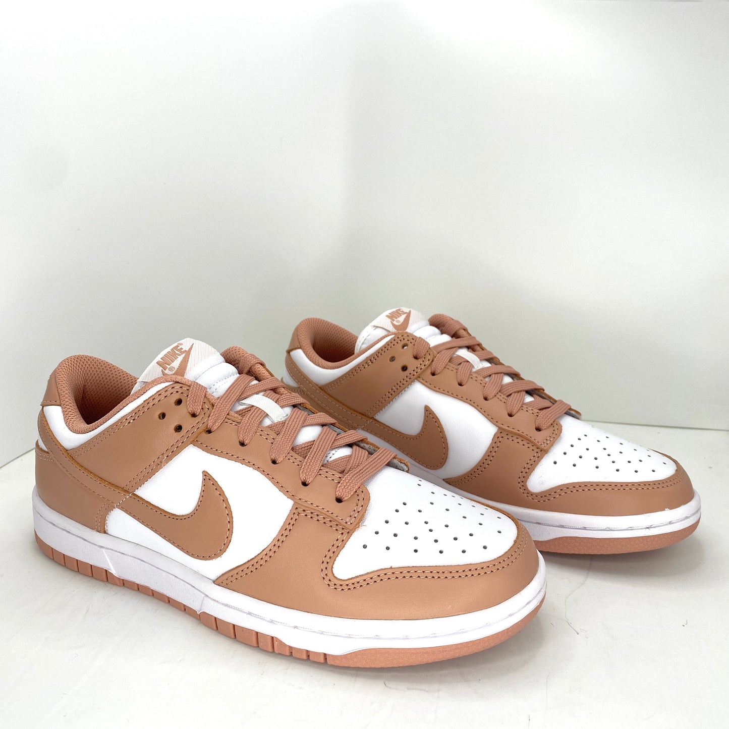 Dunk Low Rose Whisper WMNS