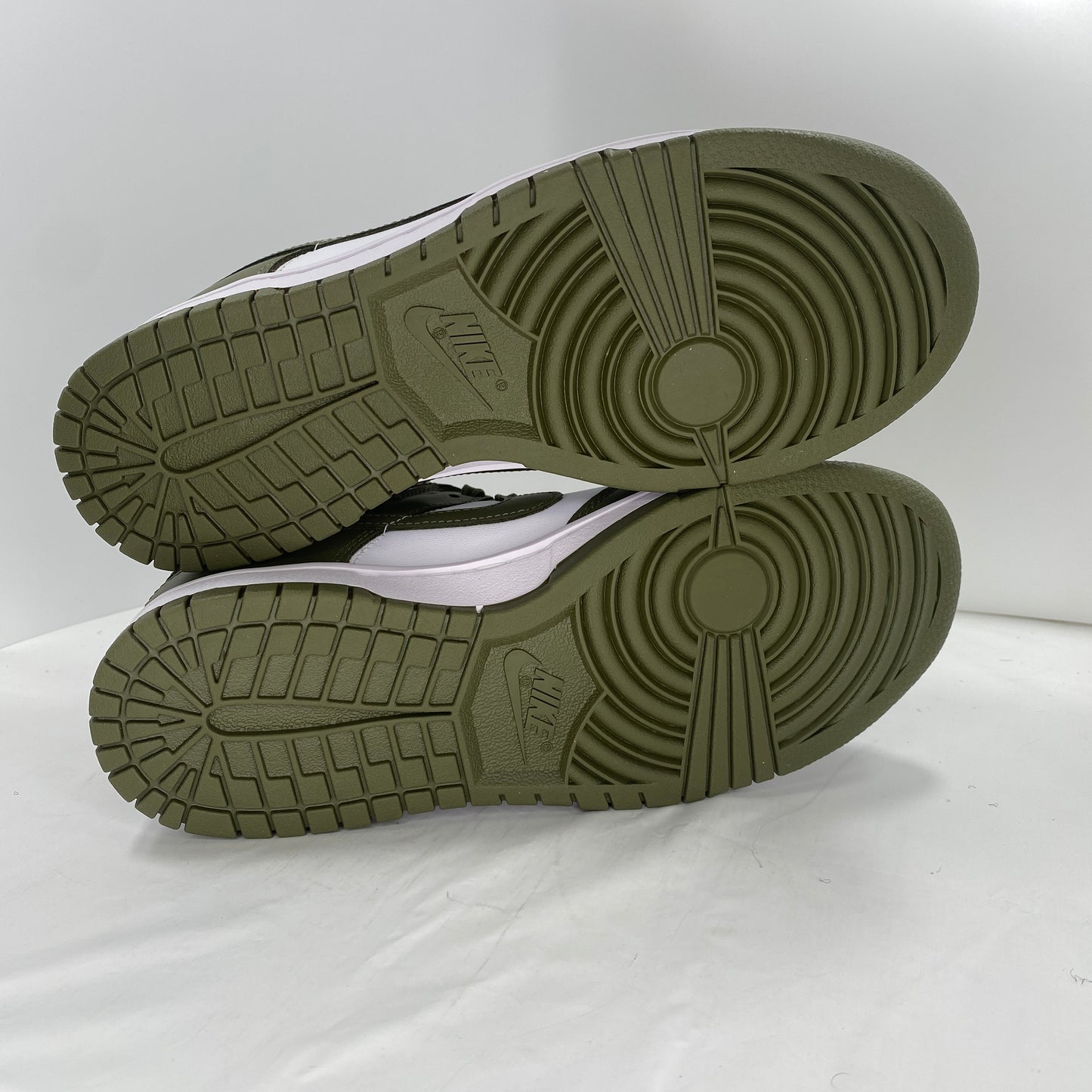 Dunk Low Medium Olive WMNS