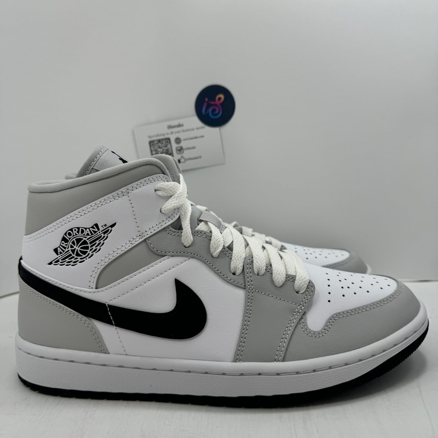 Jordan 1 Mid Light Smoke Grey WMNS