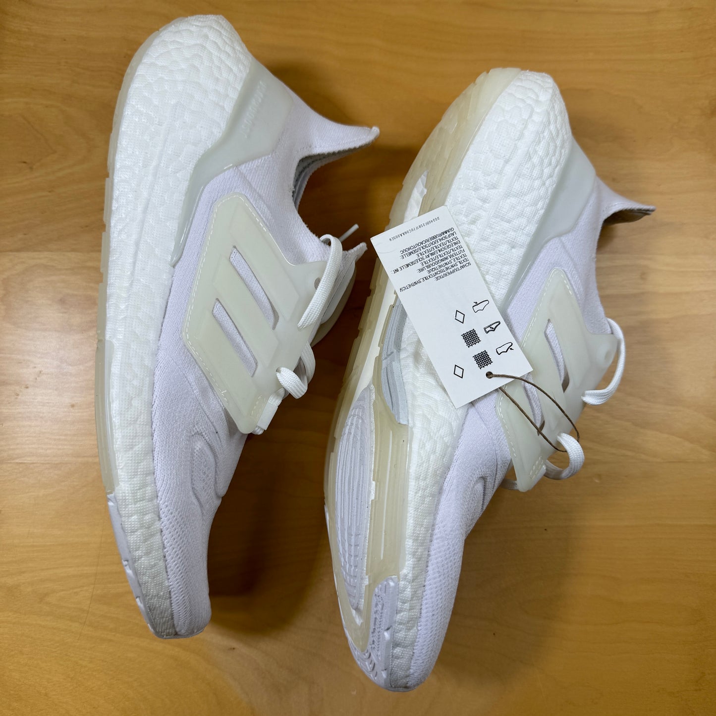 Ultraboost 22 WMNS Triple White