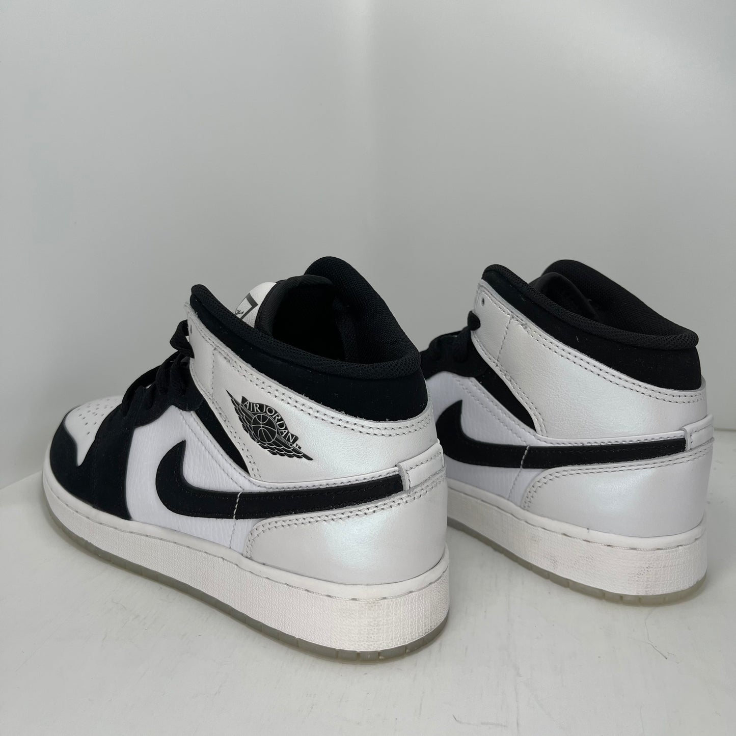 Air Jordan 1 Mid SE Diamond Shorts Grade School