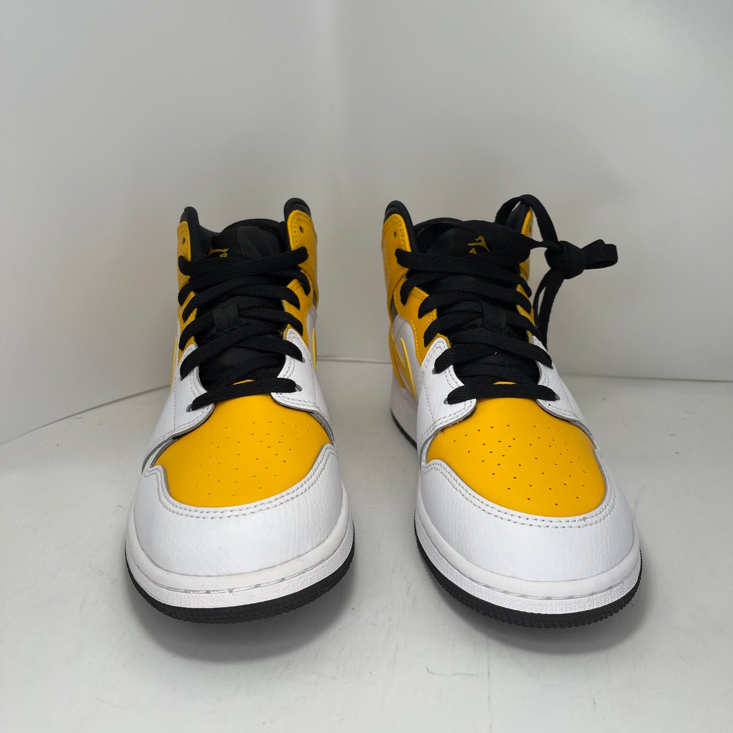 Air Jordan 1 Mid University Gold Grade School