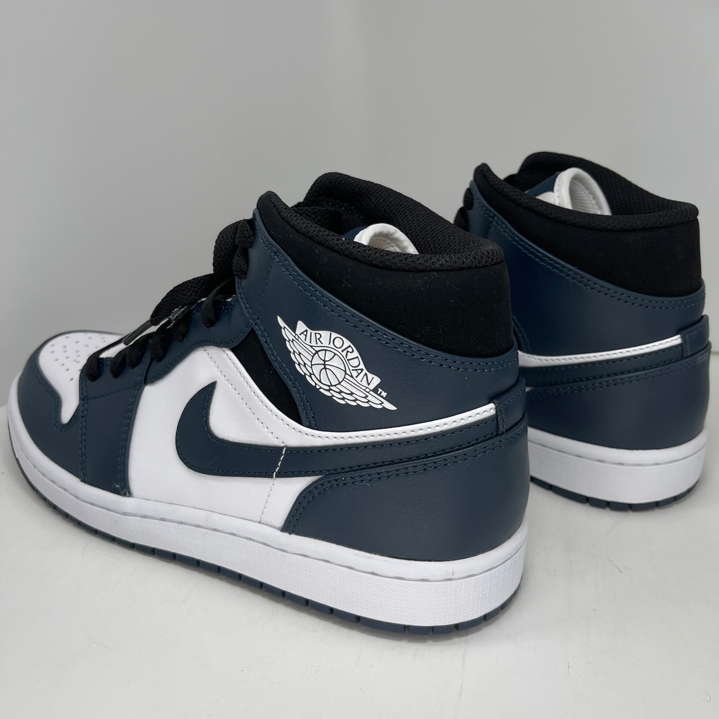 Jordan 1 Mid Armory Navy