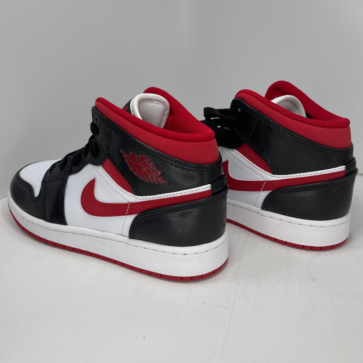 Jordan 1 Mid Gym Red Black White Grade School