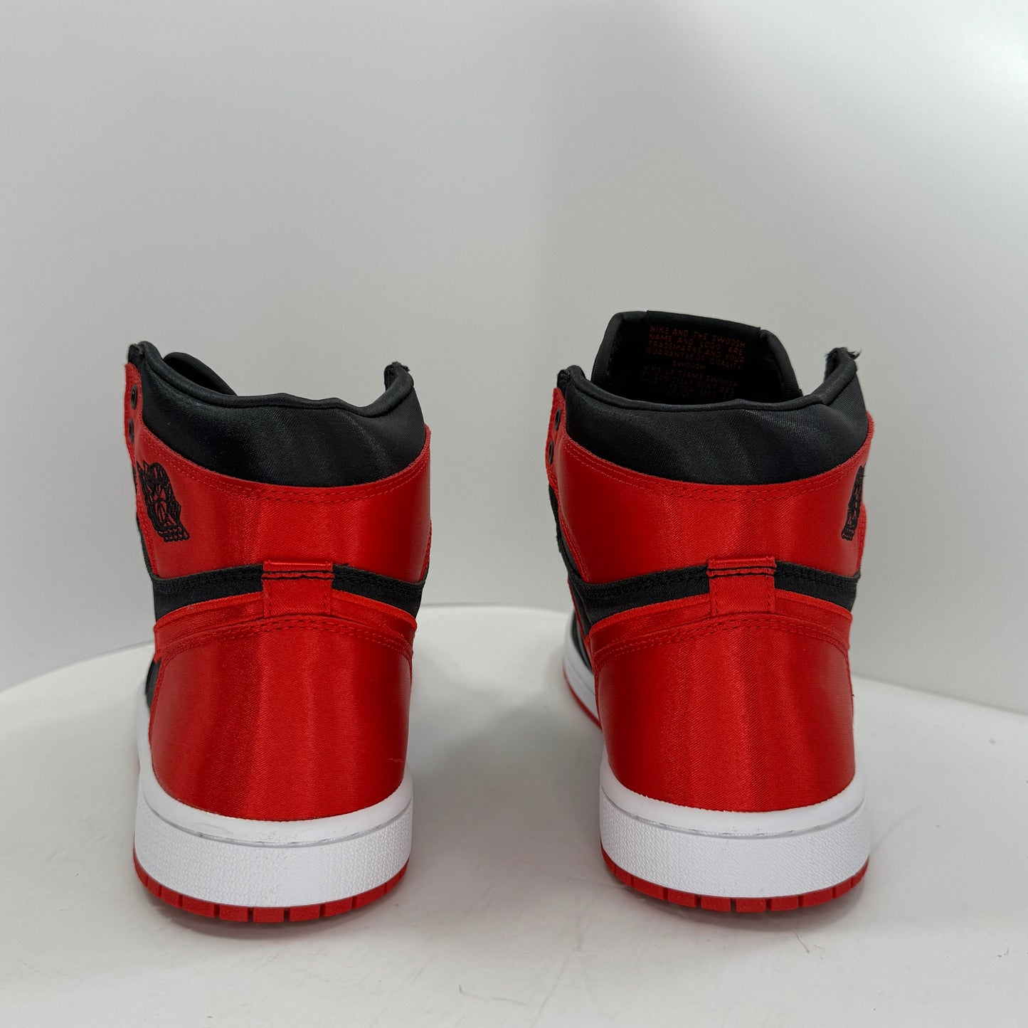 Air Jordan 1 Retro High Satin Bred WMNS