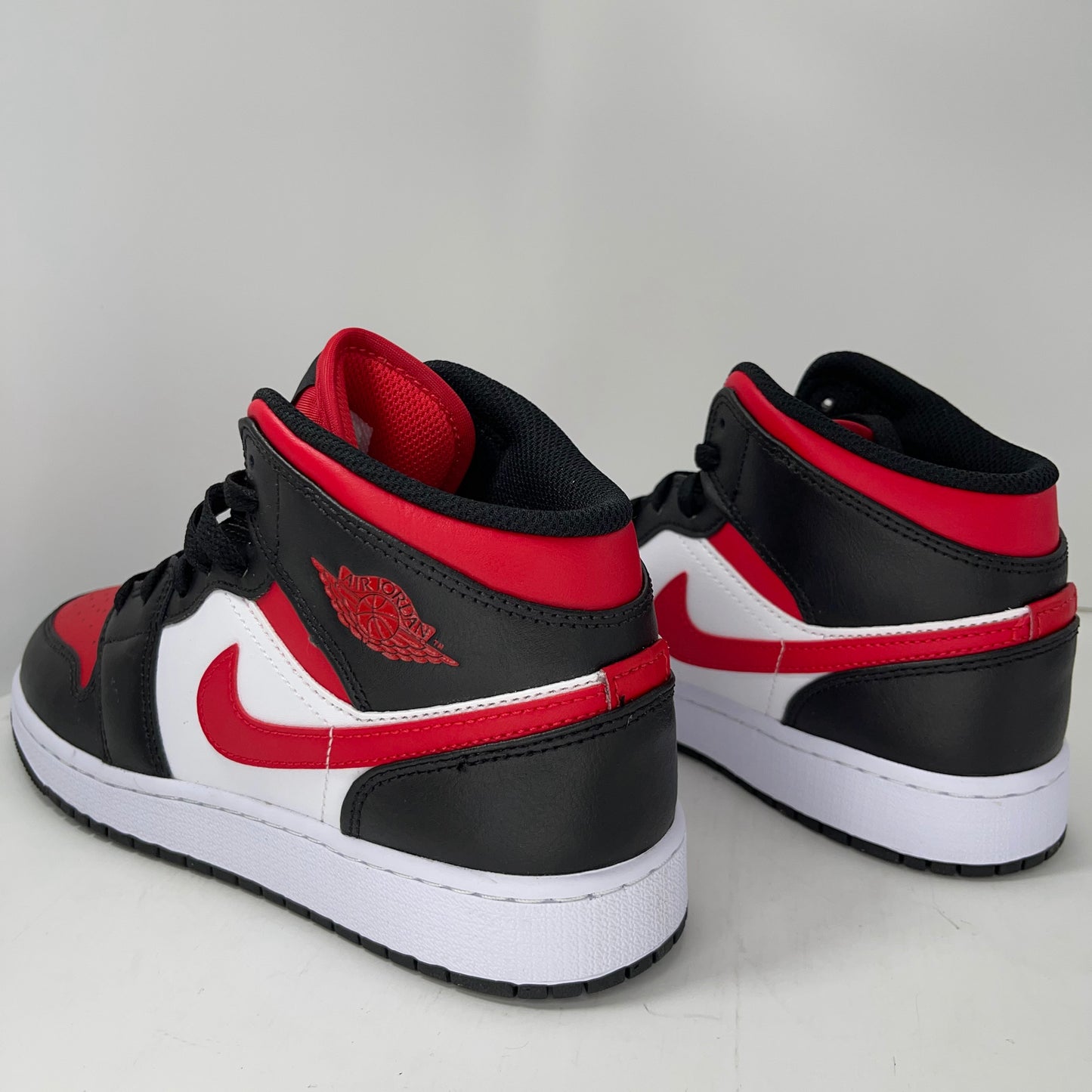 Air Jordan 1 Mid Fire Red Grade School