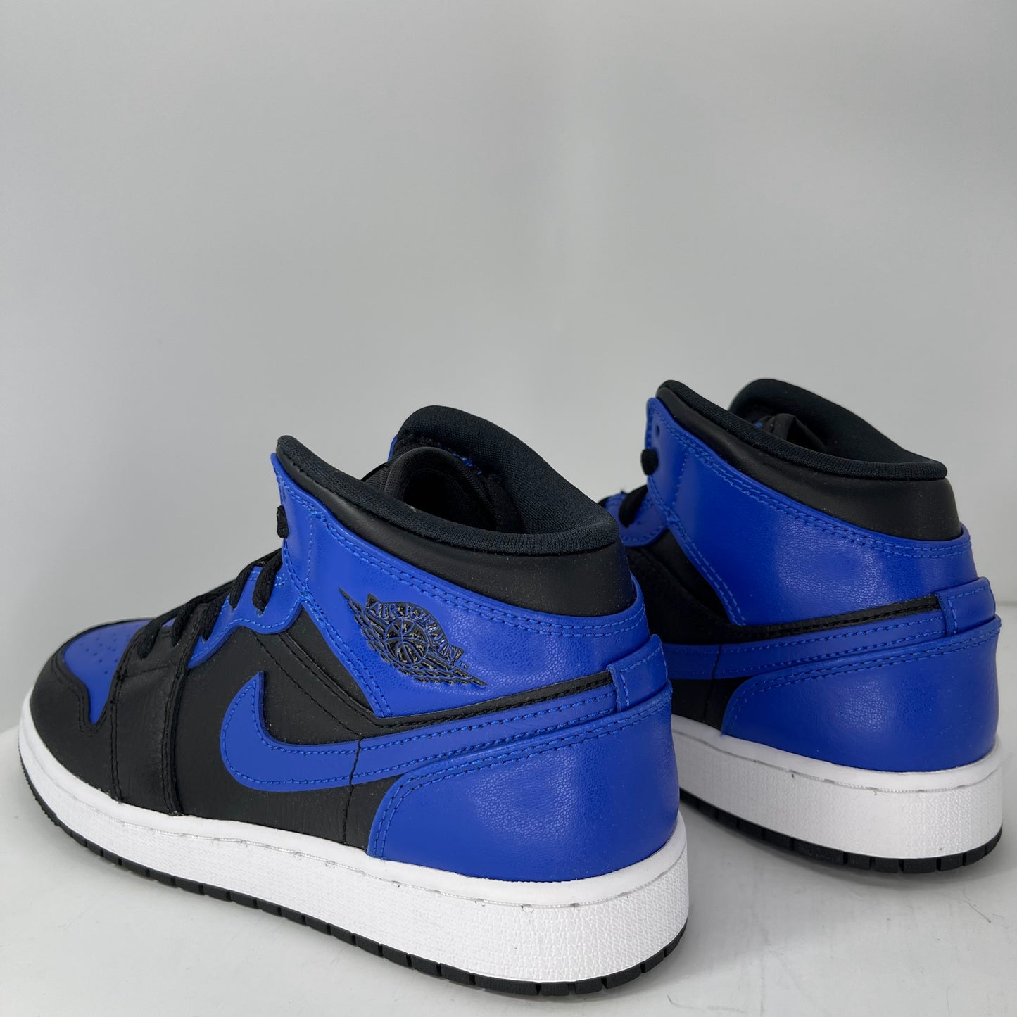 Air Jordan 1 Mid Hyper Royal Grade School