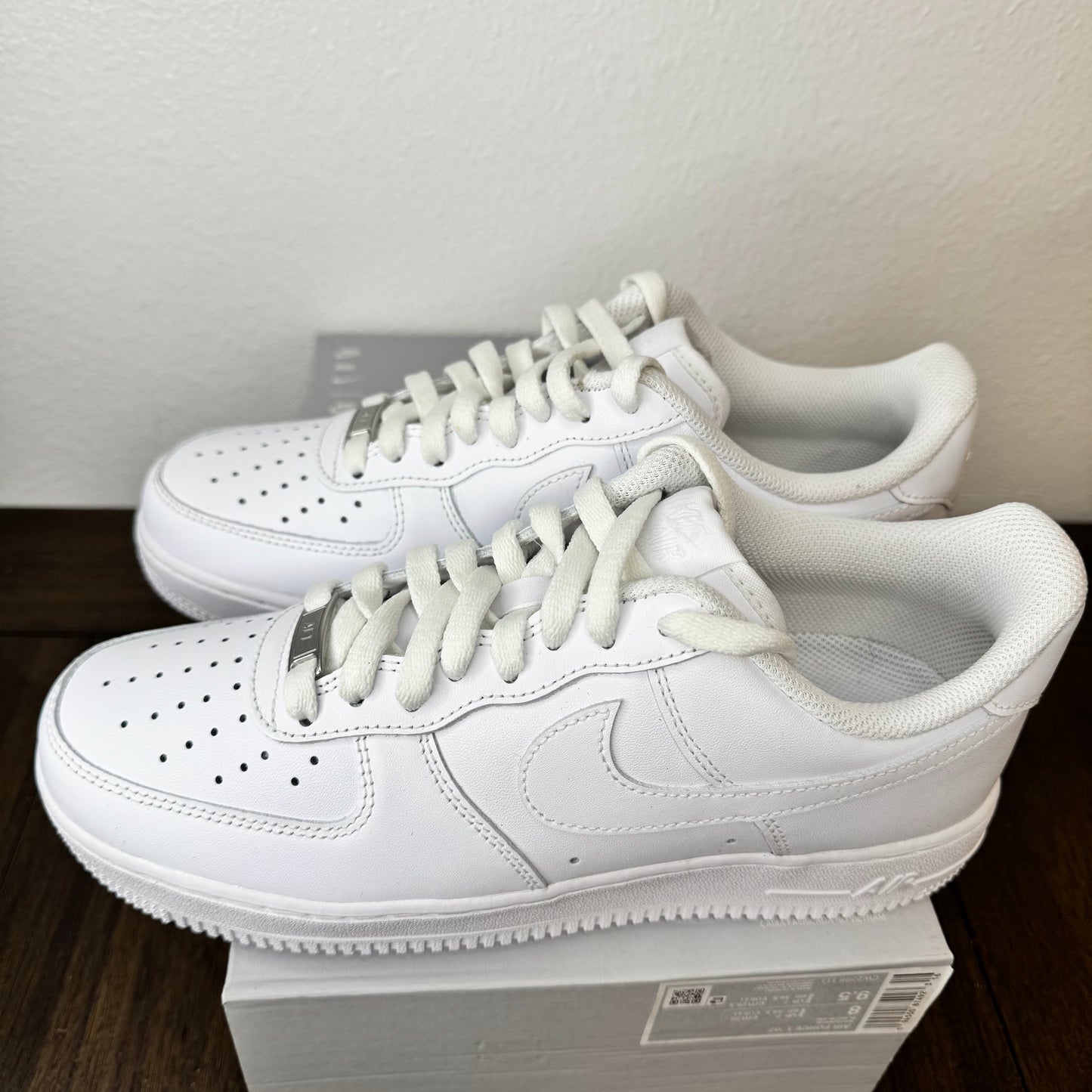 Nike Air Force 1 Low Triple White Size 8 Men's CW2288 111 Brand New
