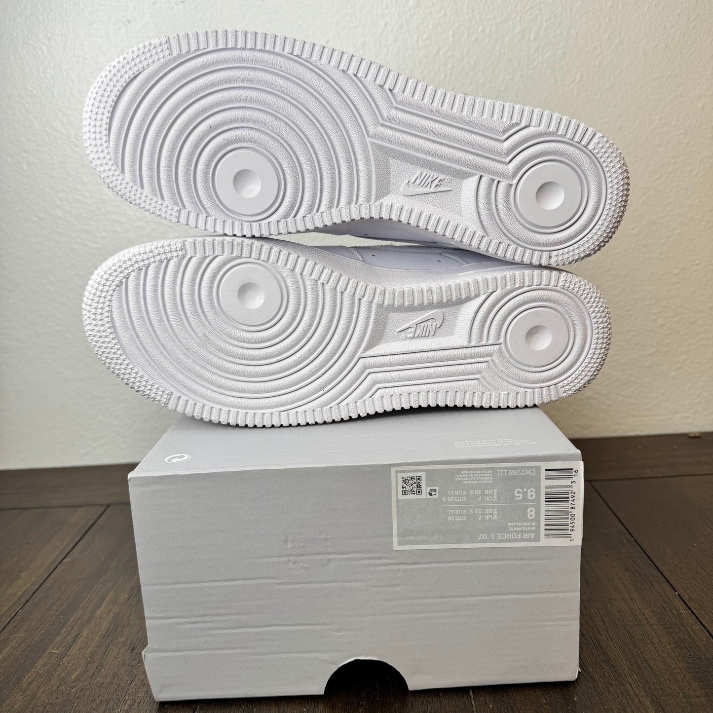 Nike Air Force 1 Low Triple White Size 8 Men's CW2288 111 Brand New