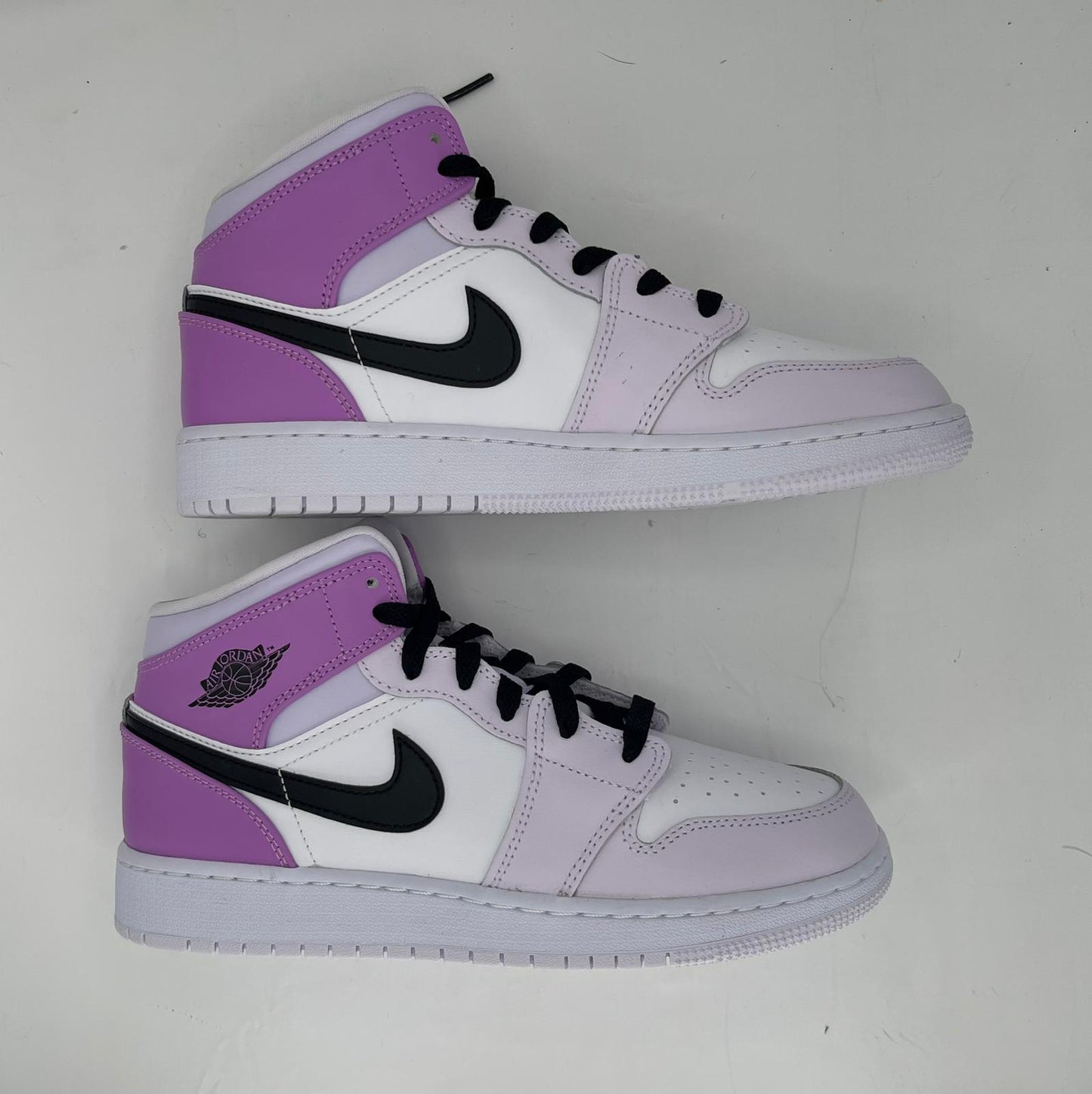 Air Jordan 1 Mid Barely Grape GS