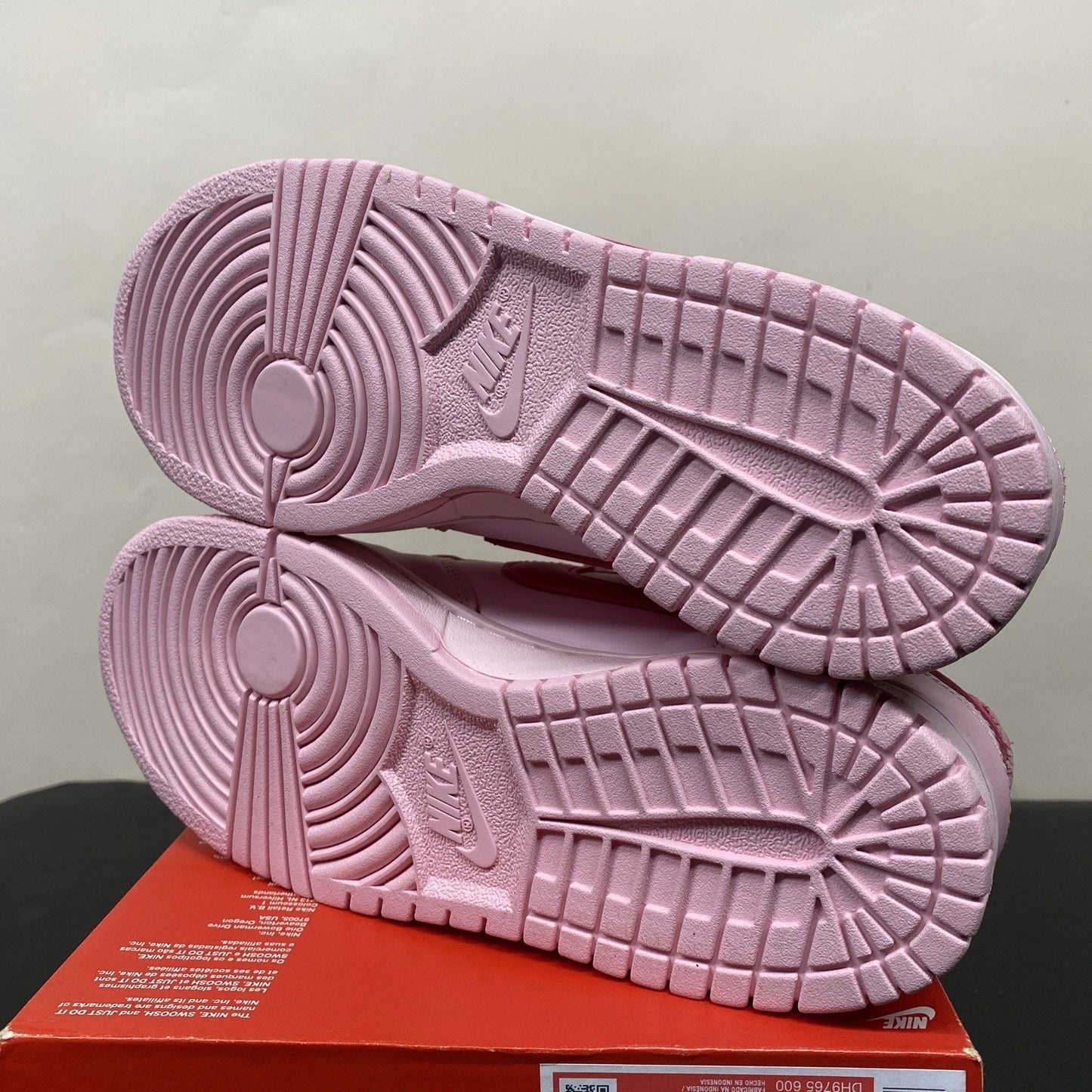 Brand New Nike Dunk Low Triple Pink Size 7Y DH9765 600