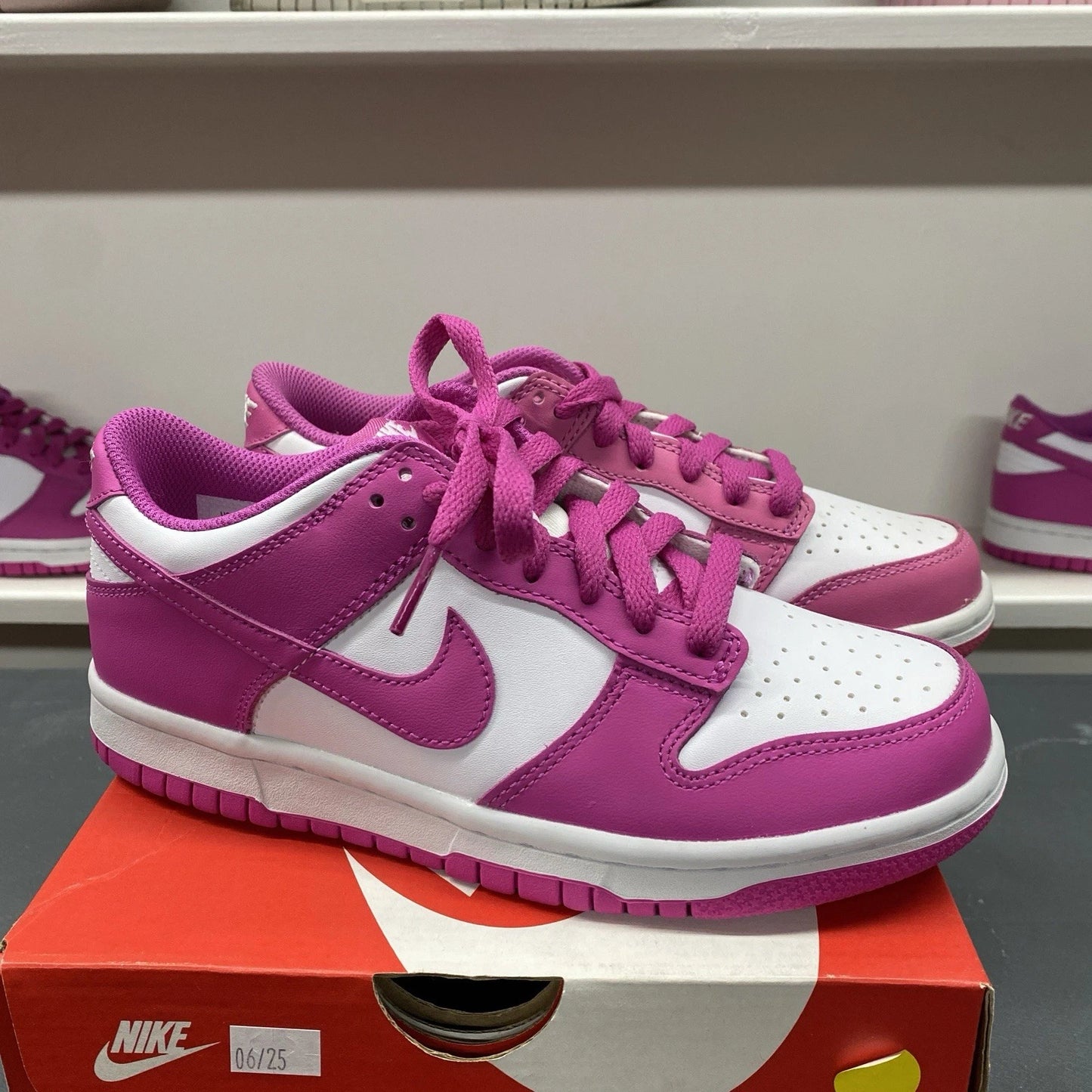 Brand New Nike Dunk Low Youth Size 4.5Y Womens 6 Pink White FJ0704-100