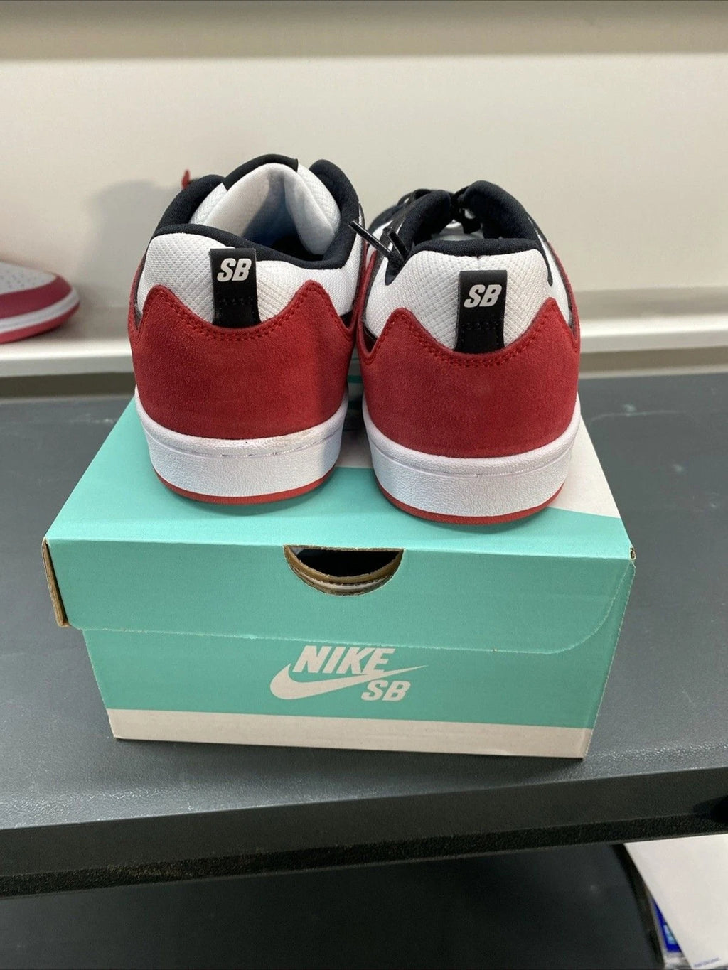 Nike | Alleyoop SB White University Red | Size 10 | CJ0882-102 | New