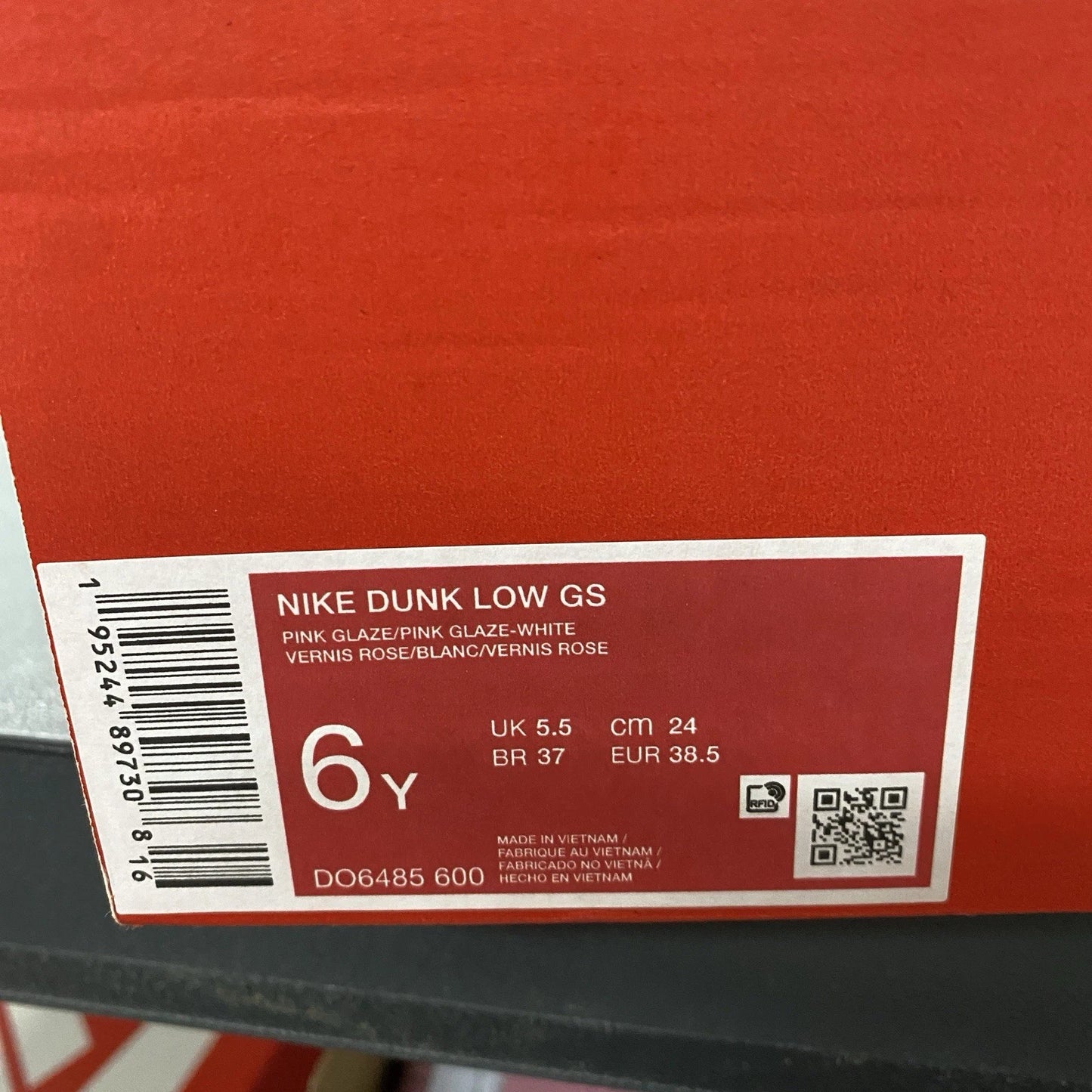 Brand New Nike Dunk Low Pink Velvet DO6485-600 Size 6Y (7.5 Women's)