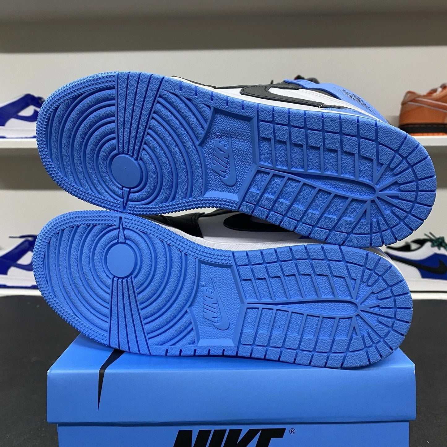 Air Jordan 1 Retro High OG ‘UNC Toe' Size 6.5Y (8 Women) FD1437 400 SHIPS NOW