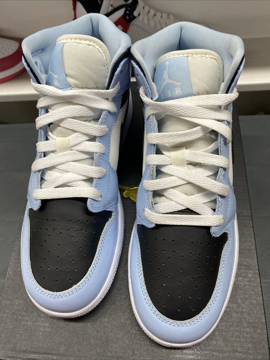 Jordan 1 Mid Ice Blue | Size 6.5Y | 555112-401 | New