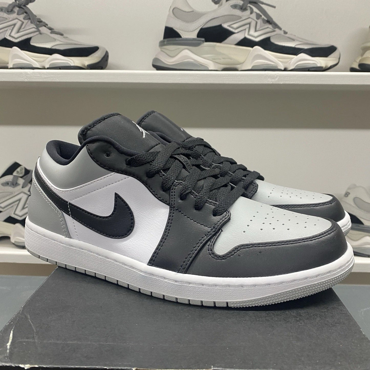 Air Jordan 1 Low Shadow Toe Size 10.5 Black White Grey Gray 553558 052