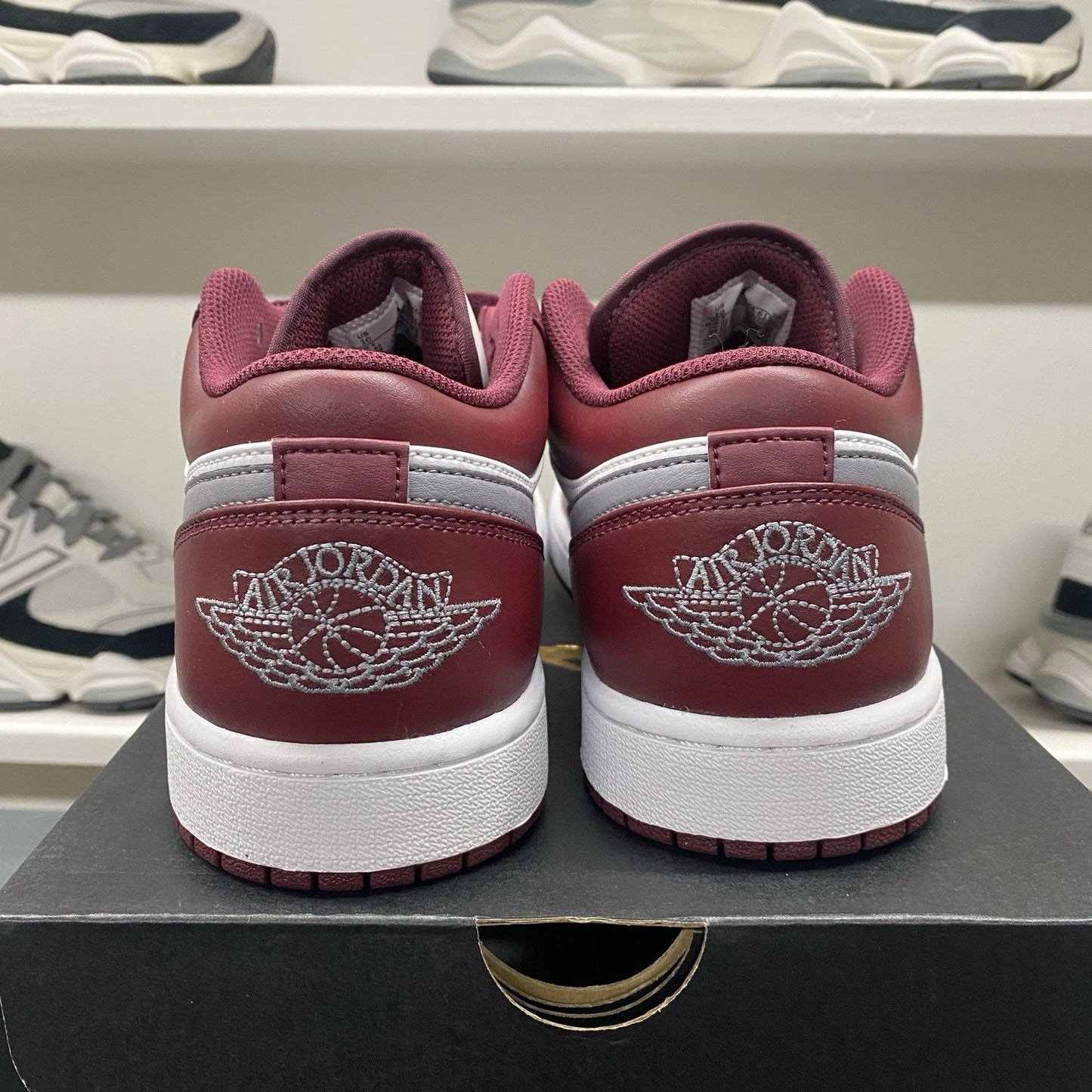 Brand New Jordan 1 Low Size 10 White/Bordeaux 553558 615