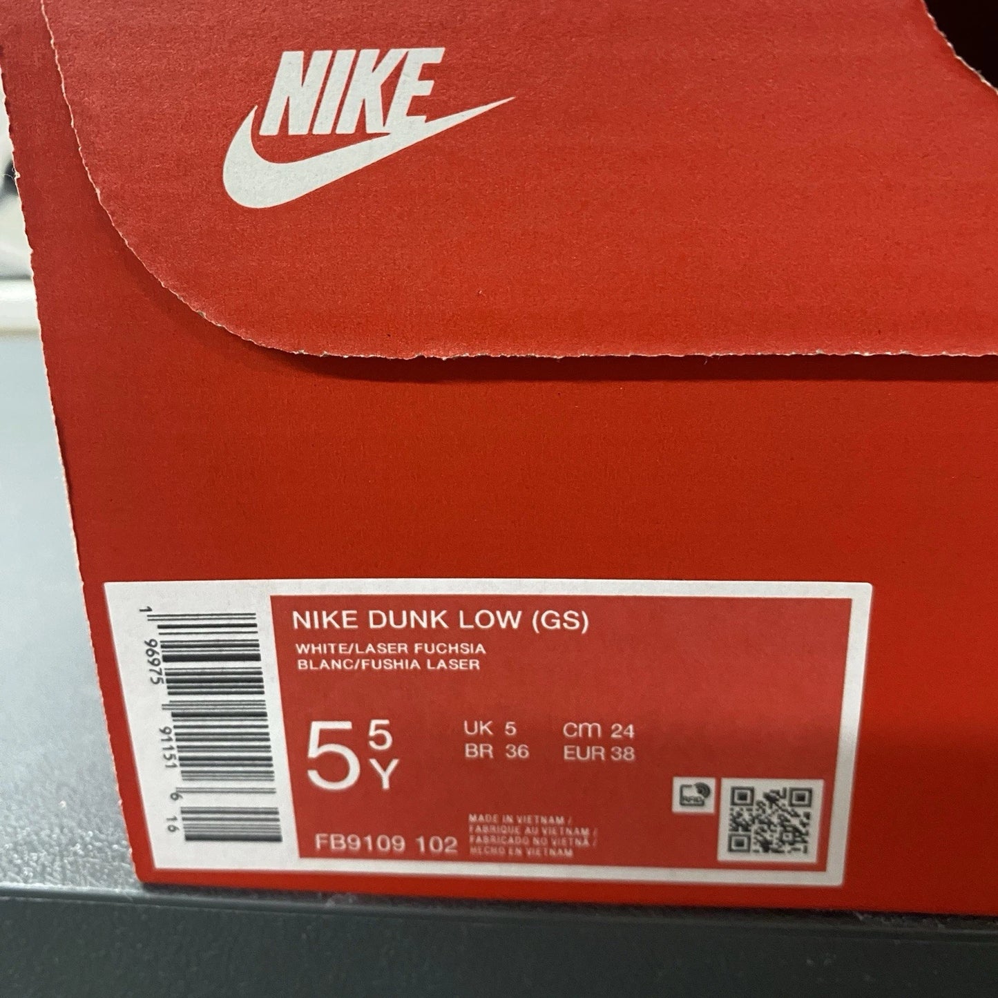 Nike Dunk Low () White Pink Laser Fuchsia FB9109-102 Size 5.5Y