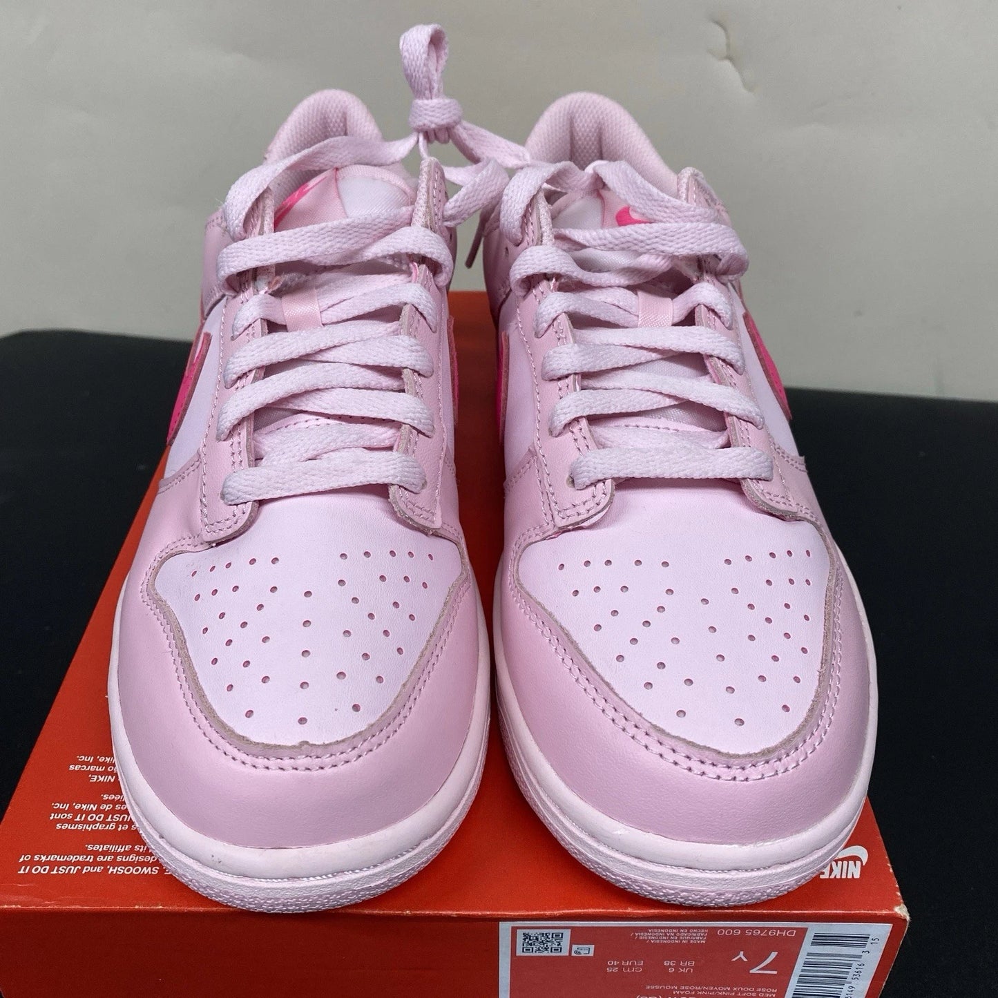 Brand New Nike Dunk Low Triple Pink Size 7Y DH9765 600