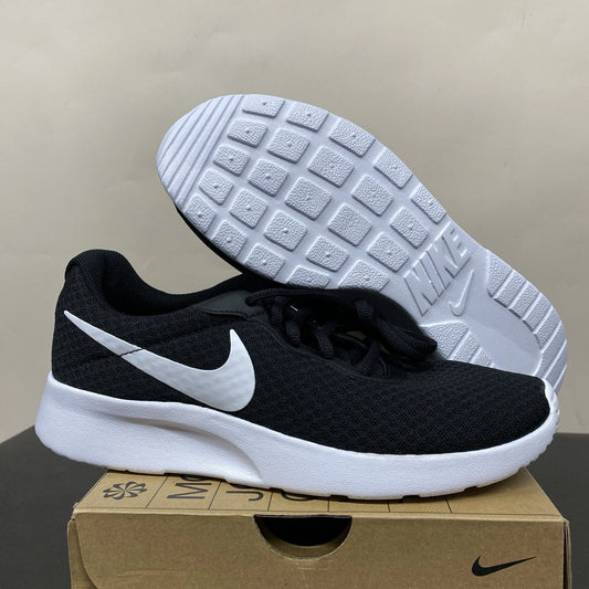Brand New Nike Tanjun Black White Size 7 DJ6258 001