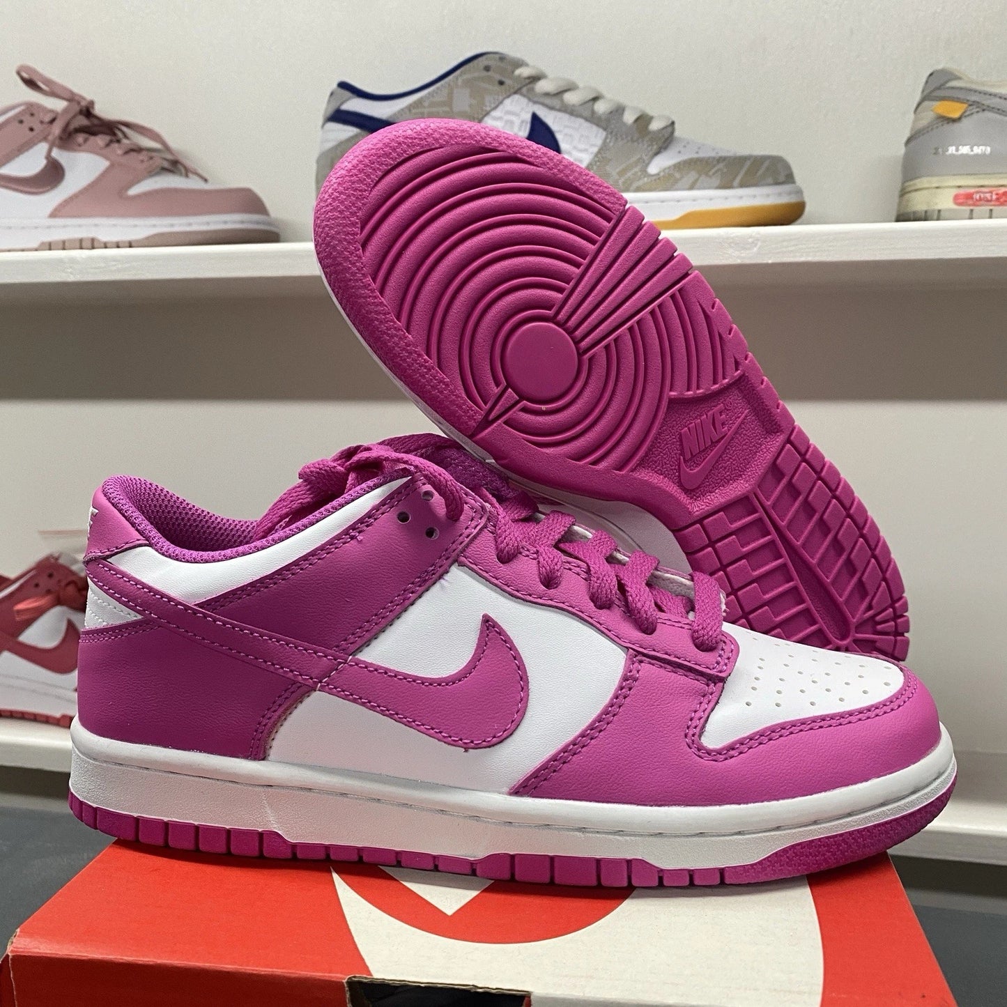 DS Nike Dunk Low BG Active Fuschia 5.5Y (FJ0704 100) 2023 New