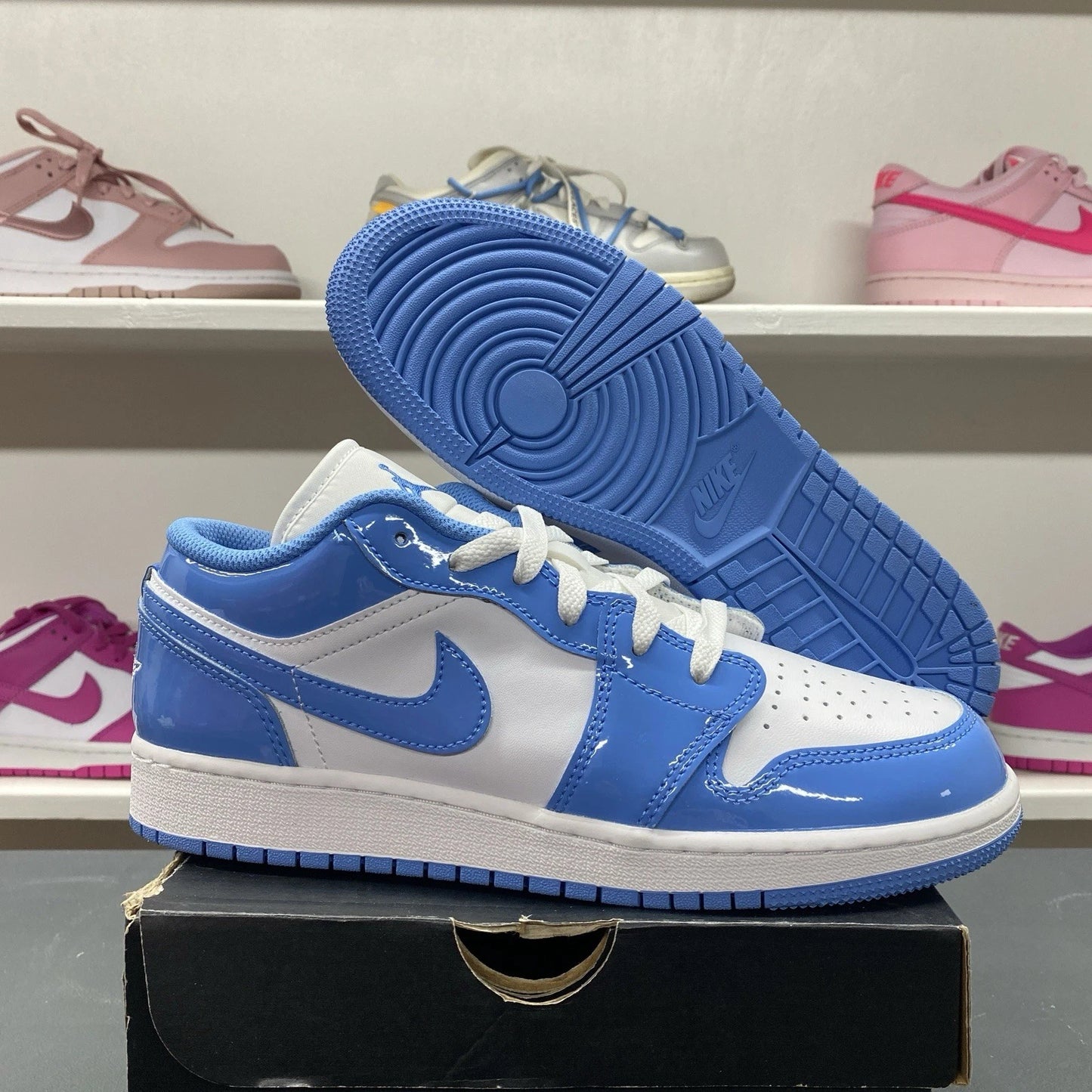 Brand NewNike Air Jordan 1 Low SE White Legend Blue FZ3929-114 Size 7Y (8.5W)