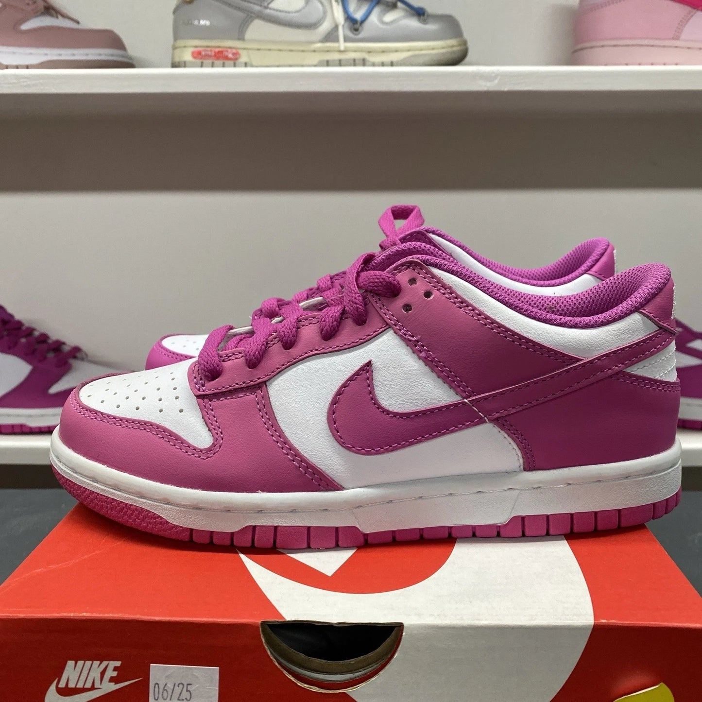 Brand New Nike Dunk Low Youth Size 4.5Y Womens 6 Pink White FJ0704-100