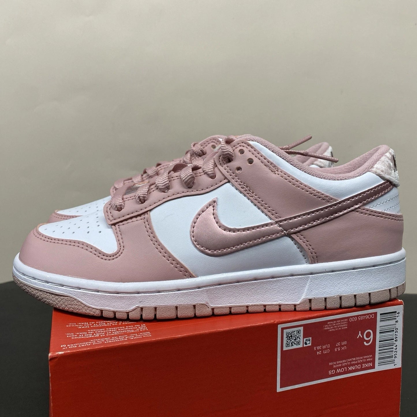 Nike Dunk Low Pink Velvet Size 6Y (7.5 Women's) DO6485-600