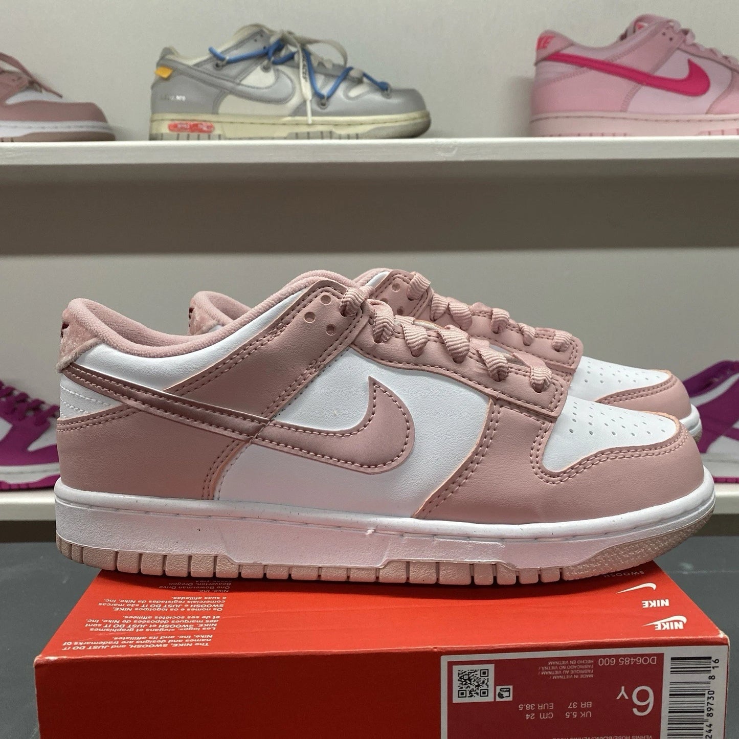 Brand New Nike Dunk Low Pink Velvet DO6485-600 Size 6Y (7.5 Women's)