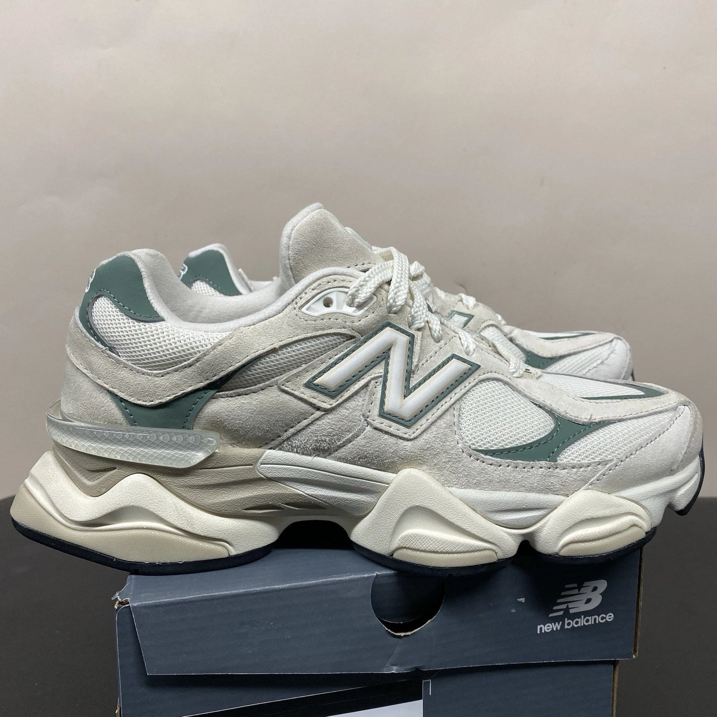 Brand New New Balance 9060 "Juniper" Green Off White Linen U9060EEI Men Size 7.5